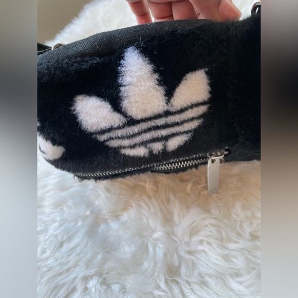 ADIDAS mini faux fur backpack - Picture 6 of 7